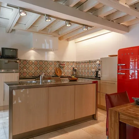 Сasa de vacaciones Huswell - In The Center Of Antwerp, Pets Welcome Amberes