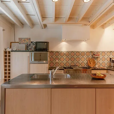 Casa de Férias Huswell - In The Center Of Antwerp, Pets Welcome *